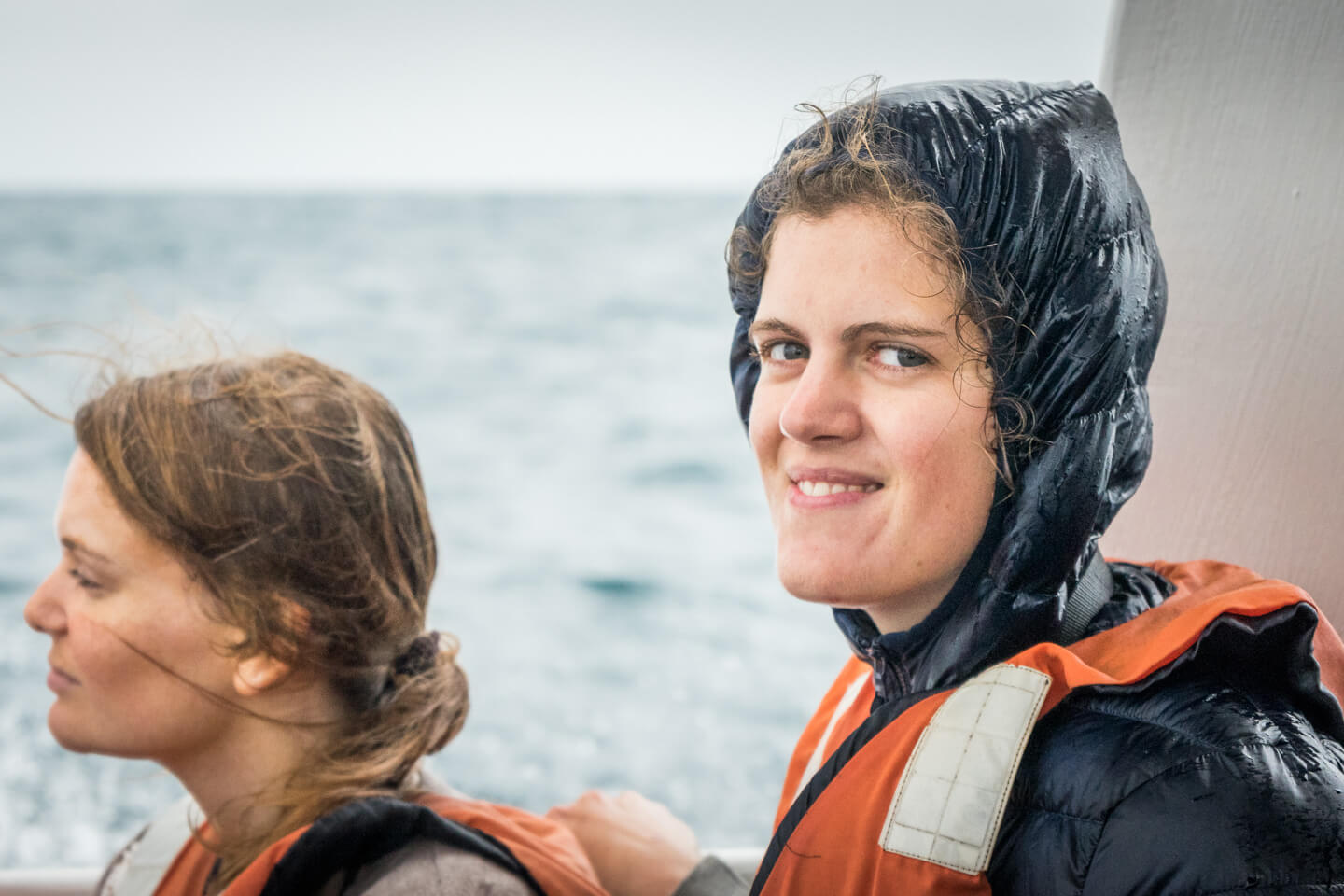 Bénédicte sur le bateau à Puerto Lopez